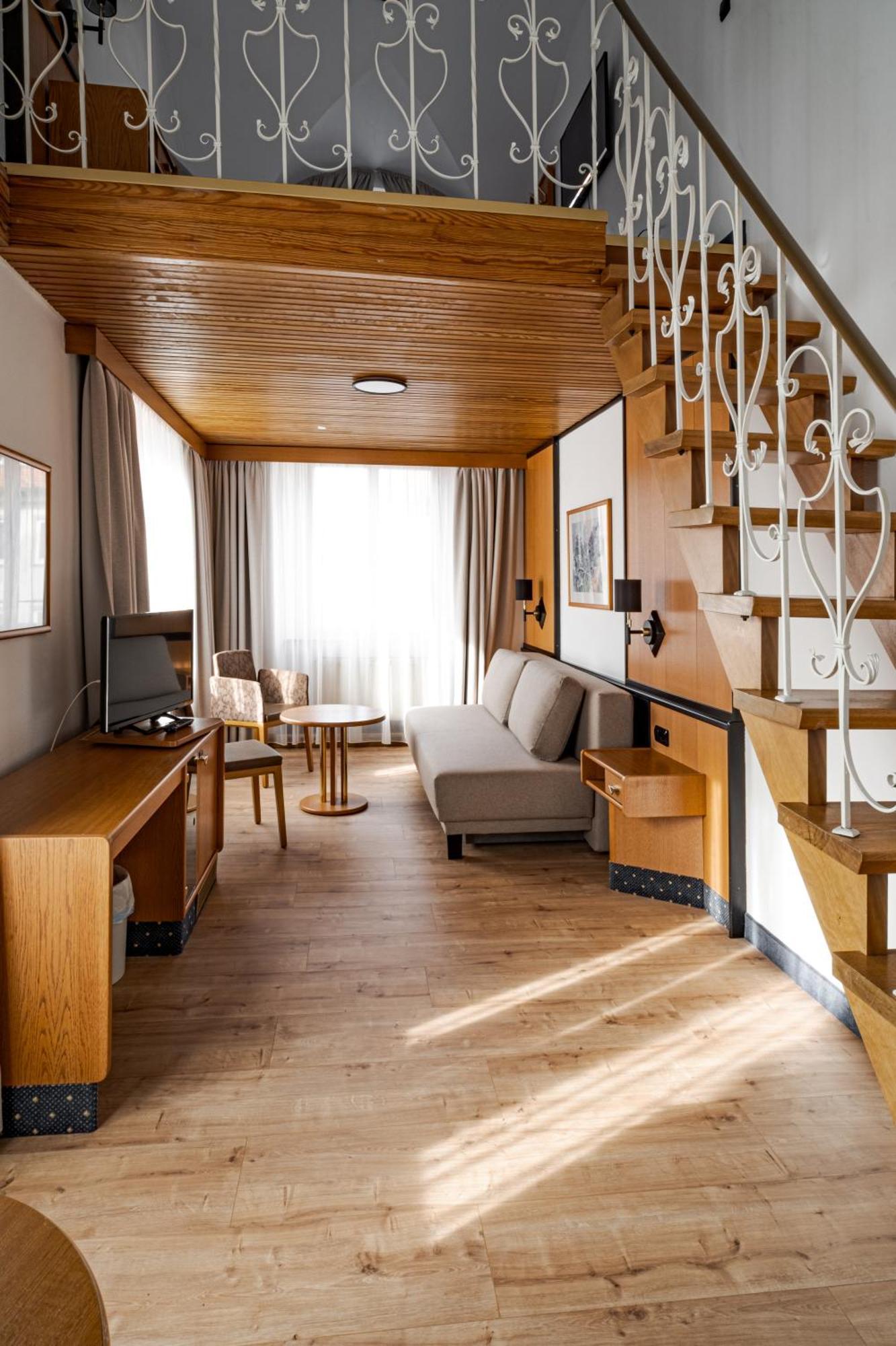 Hotel Goldener Hirsch كاوفبويرن المظهر الخارجي الصورة