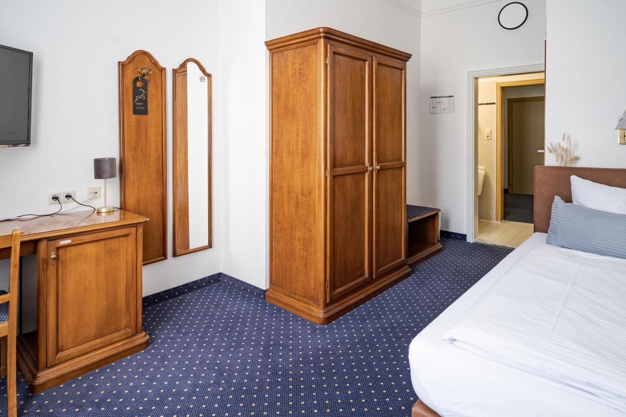 Hotel Goldener Hirsch كاوفبويرن الغرفة الصورة