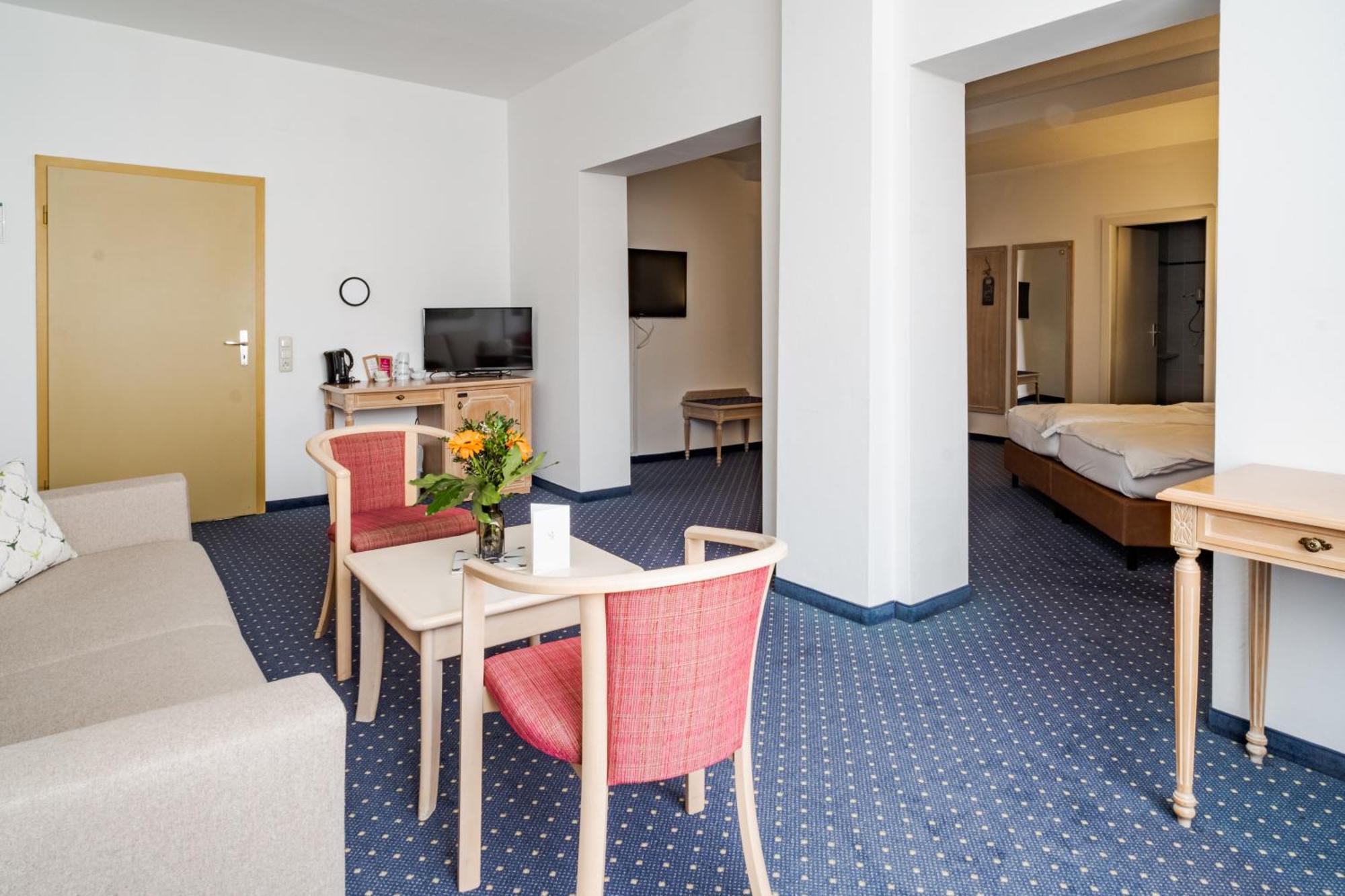 Hotel Goldener Hirsch كاوفبويرن الغرفة الصورة